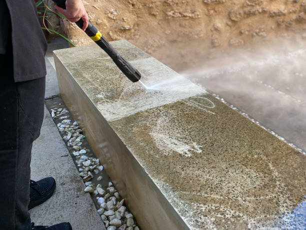 Best Garage Pressure Washing  in Middletown, OH