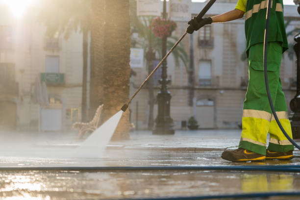 Best Garage Pressure Washing  in Middletown, OH